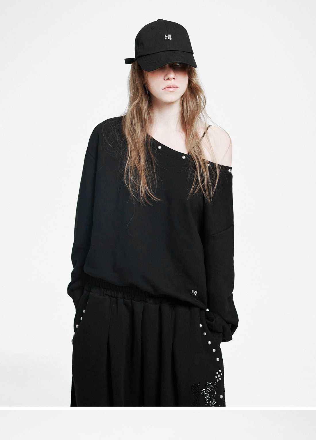 Holy Symbol Off-shoulder Sweatshirt BLACK