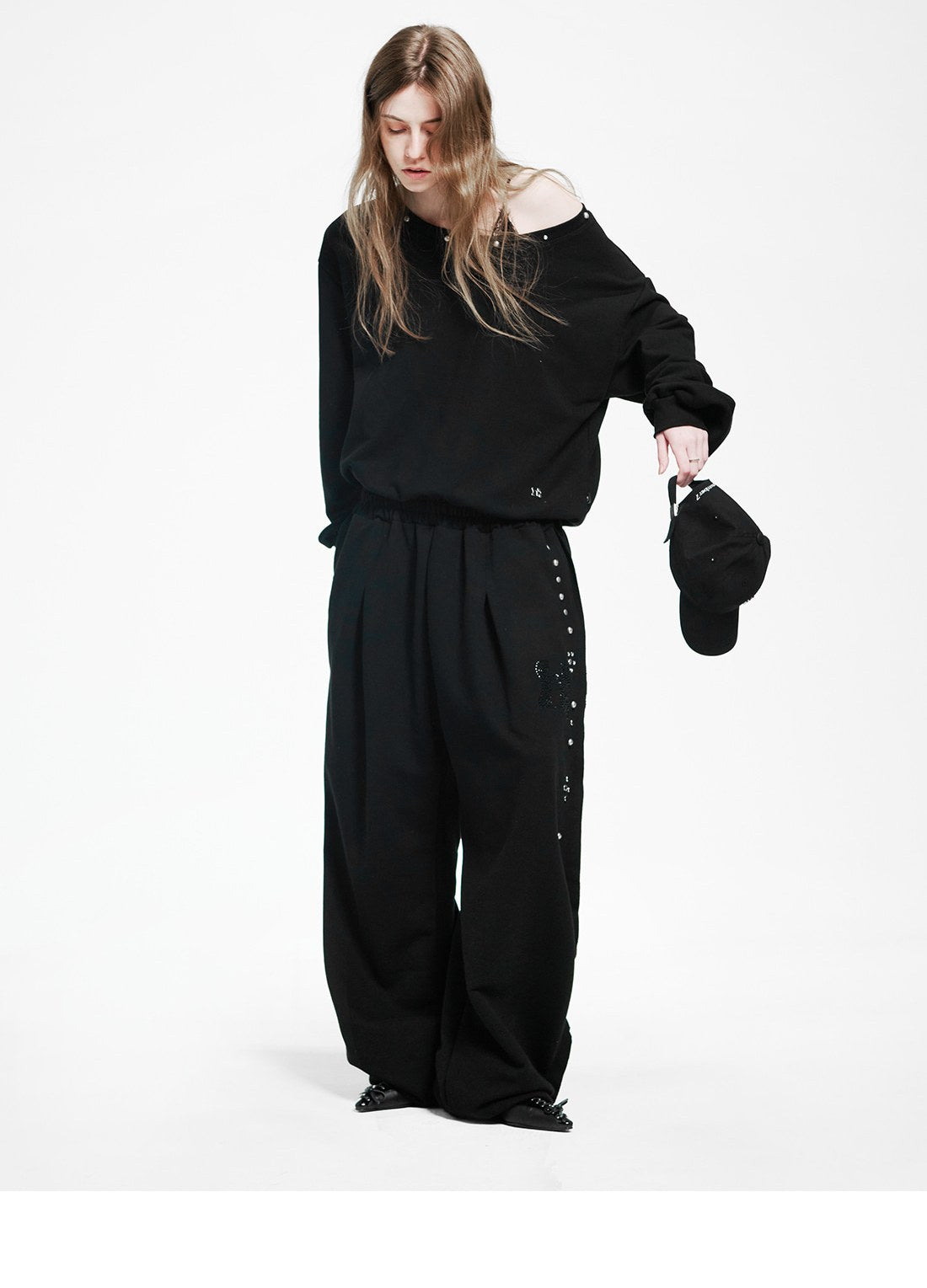 Holy Symbol Off-shoulder Sweatshirt BLACK