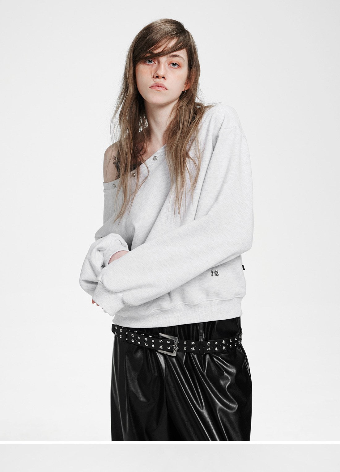 Holy Symbol Off-shoulder Sweatshirt WHITE MELANGE