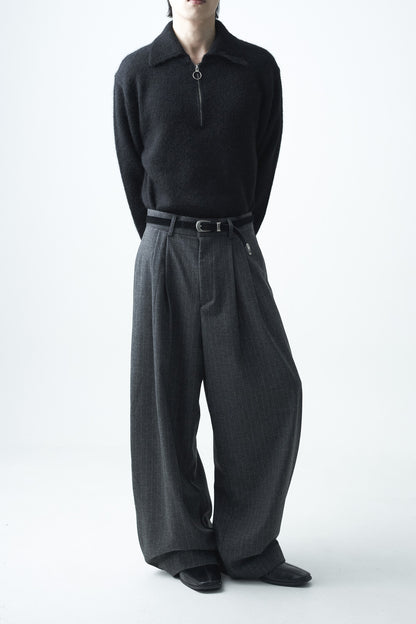 Striped woolen pintuck slacks