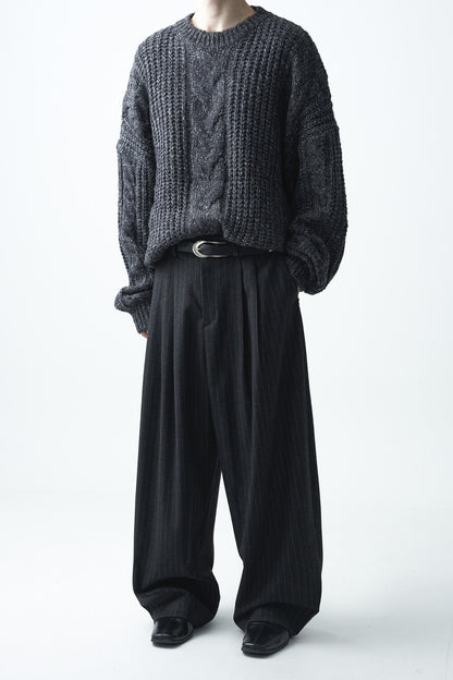 Striped woolen pintuck slacks