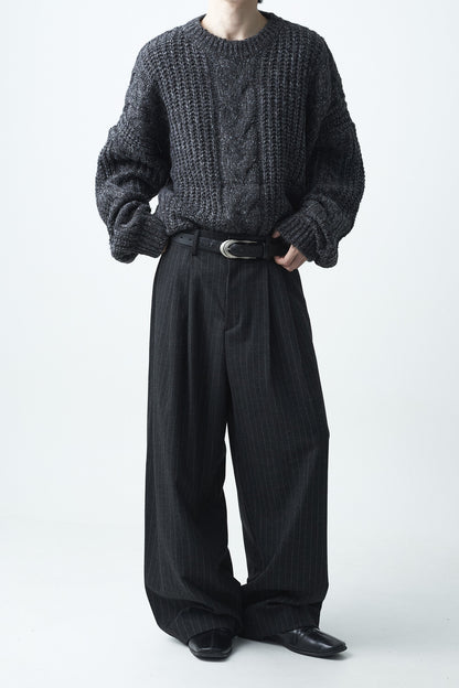 Striped woolen pintuck slacks