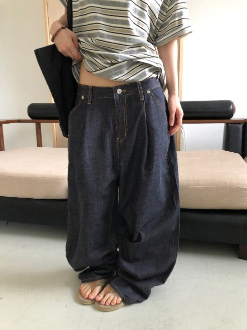 One Tuck Raw Denim Pants