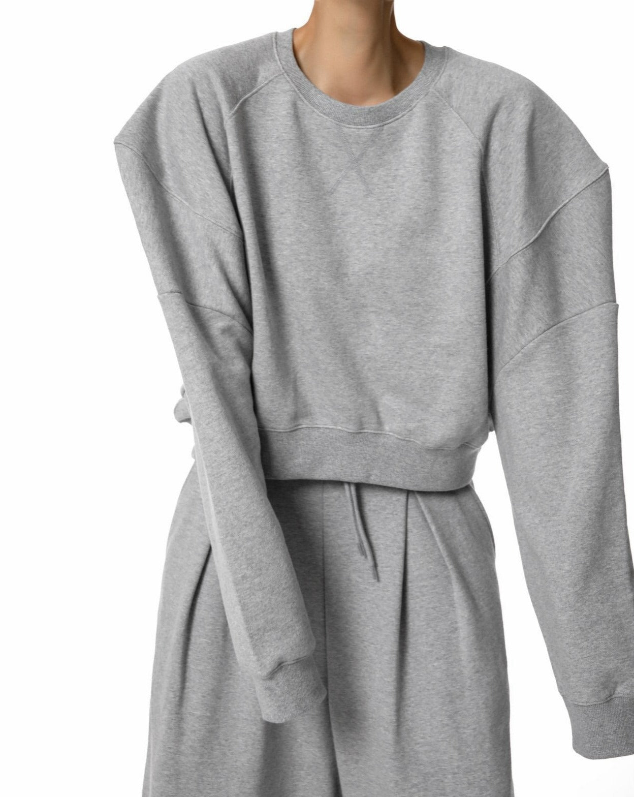 【PAPERMOON 페이퍼 문】SS / Squared Dropped Shoulder Detail Draping Pattern Sweatshirt