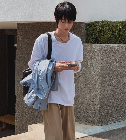 エッセンシャルUネック長袖Tシャツ
