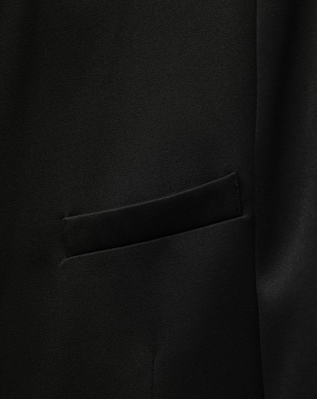 [PAPERMOON] SS / Satin Peaked Lapel Oversized Tuxedo Blazer