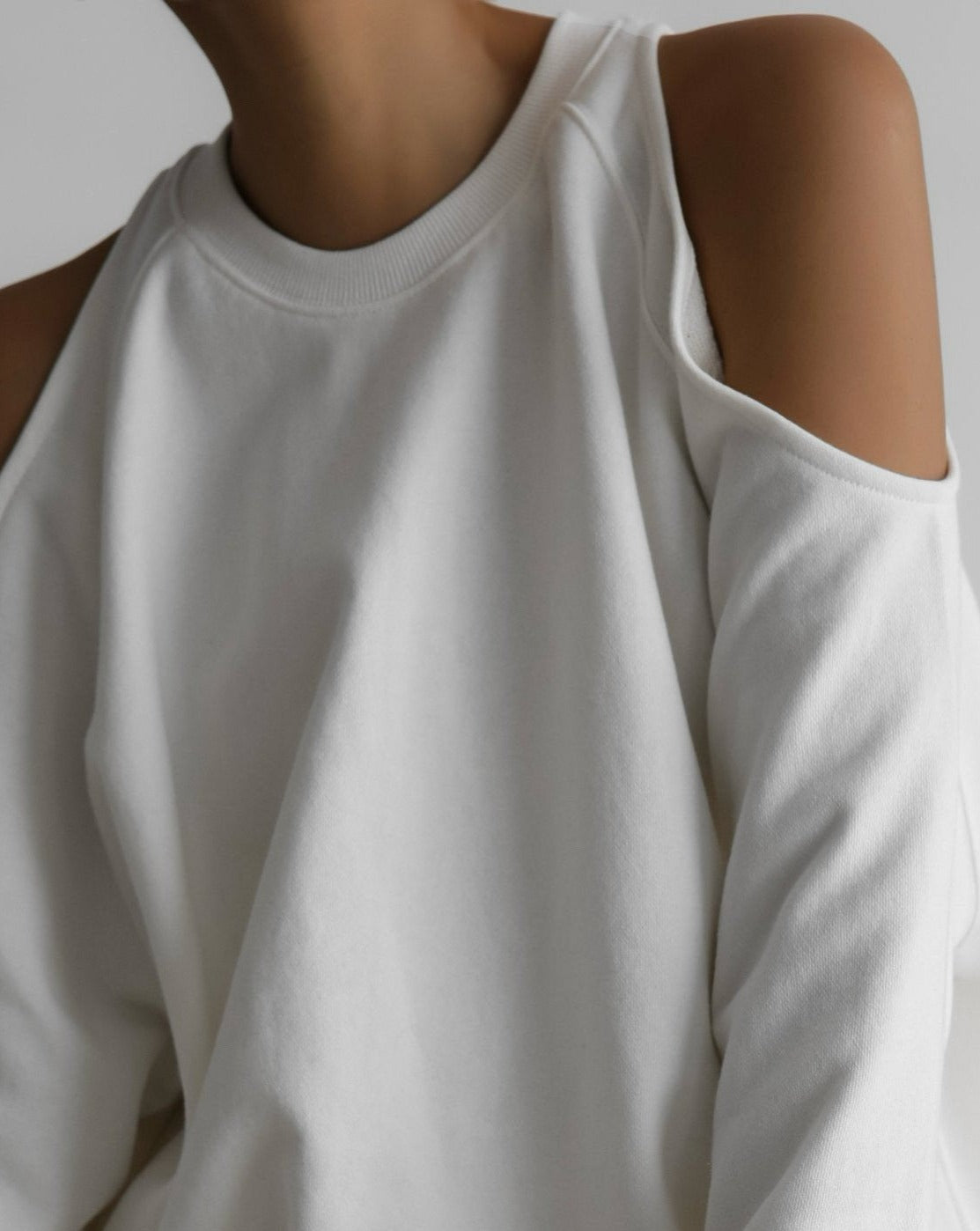 [PAPERMOON] SS / Shoulder Split Detail Sweatshirt