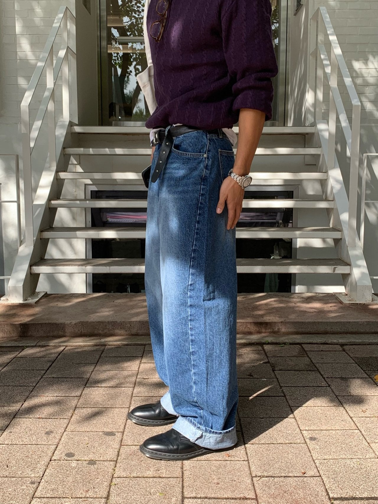 Mid-Blue Curved Denim Pants