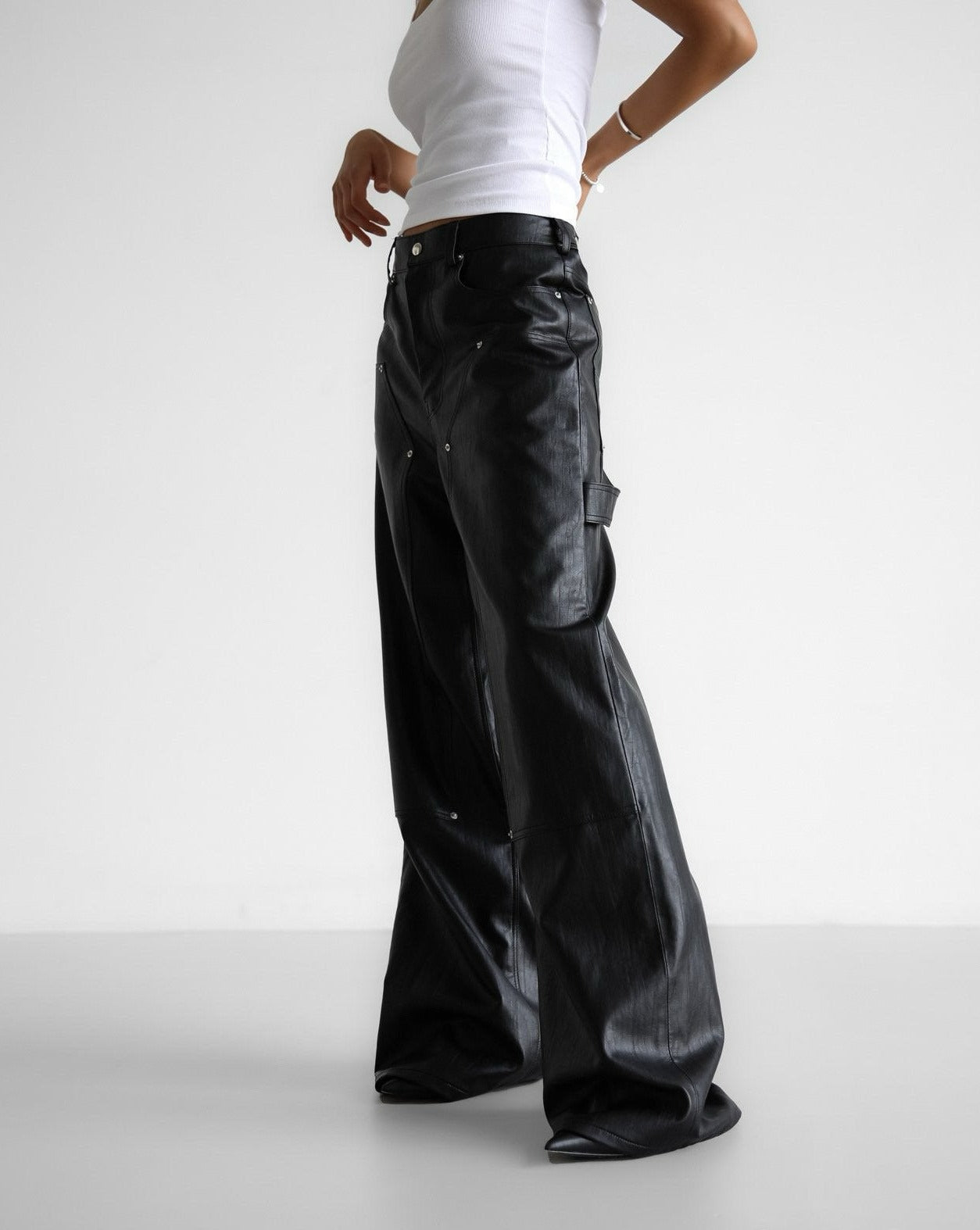 [PAPERMOON] SS / Vivid Vegan Leather Carpenter Trousers
