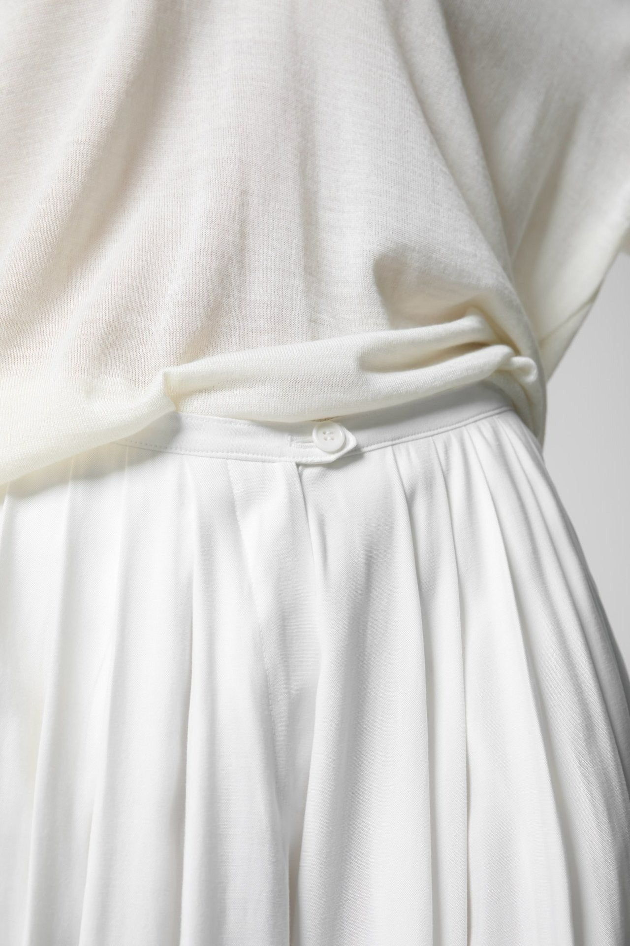 【PAPERMOON 페이퍼 문】SS / Bamboo Pleated Pin - Tuck Wide Trousers