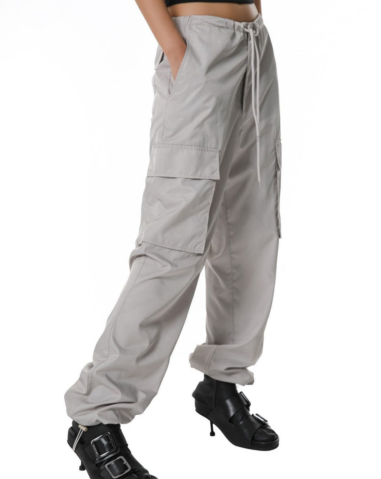 【PAPERMOON ペーパームーン】SS / Nylon Drawstring Cargo Pocket Trousers