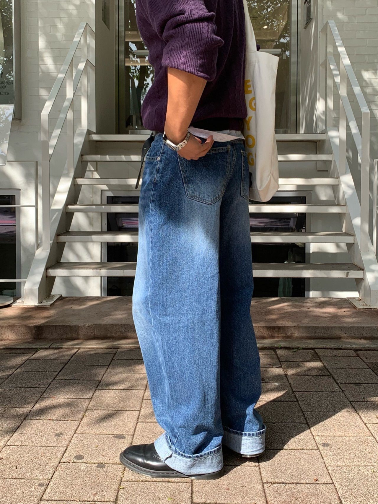 Mid-Blue Curved Denim Pants