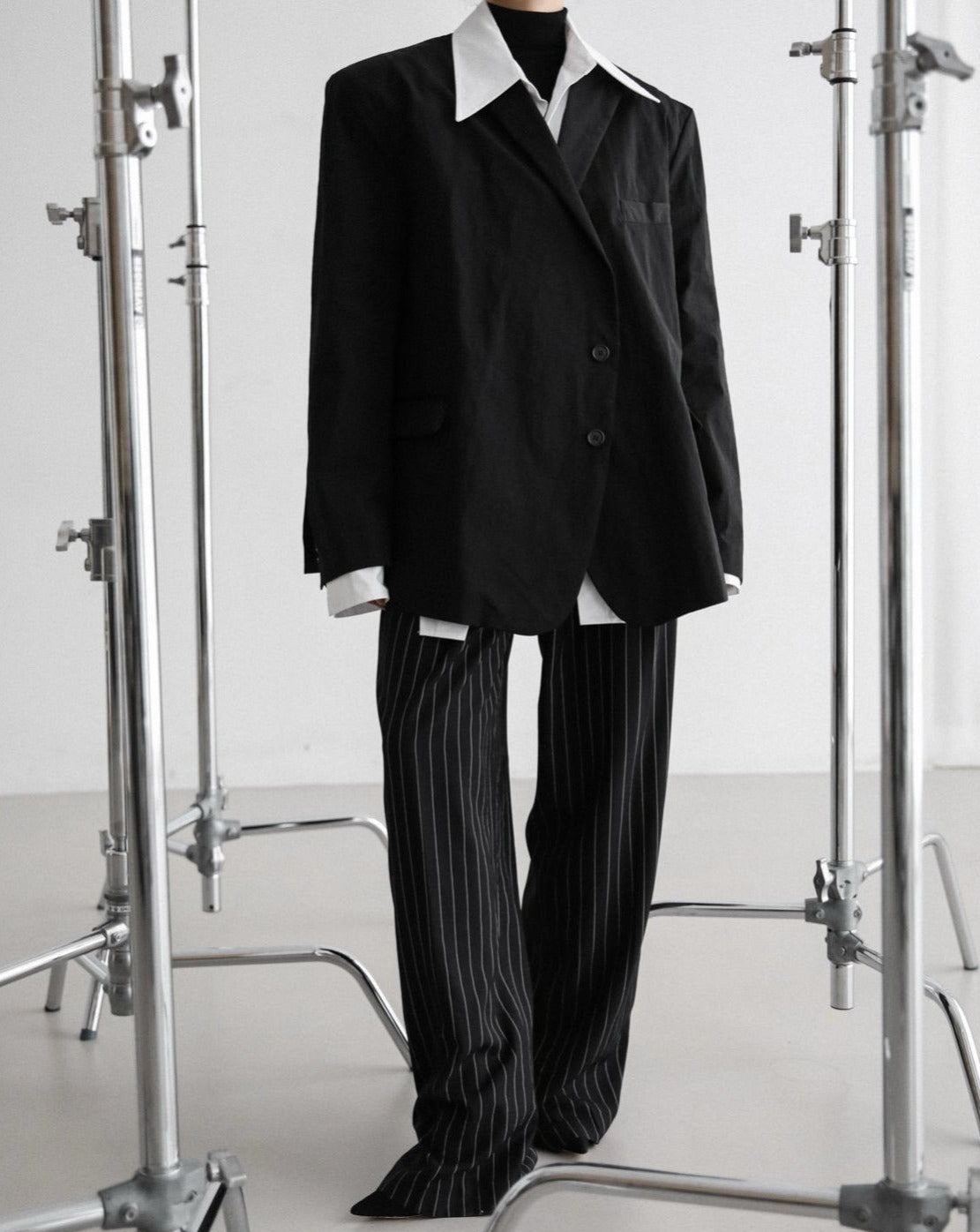 【PAPERMOON ペーパームーン】SS / Oversized Back Side Slit Nylon Twill Blazer