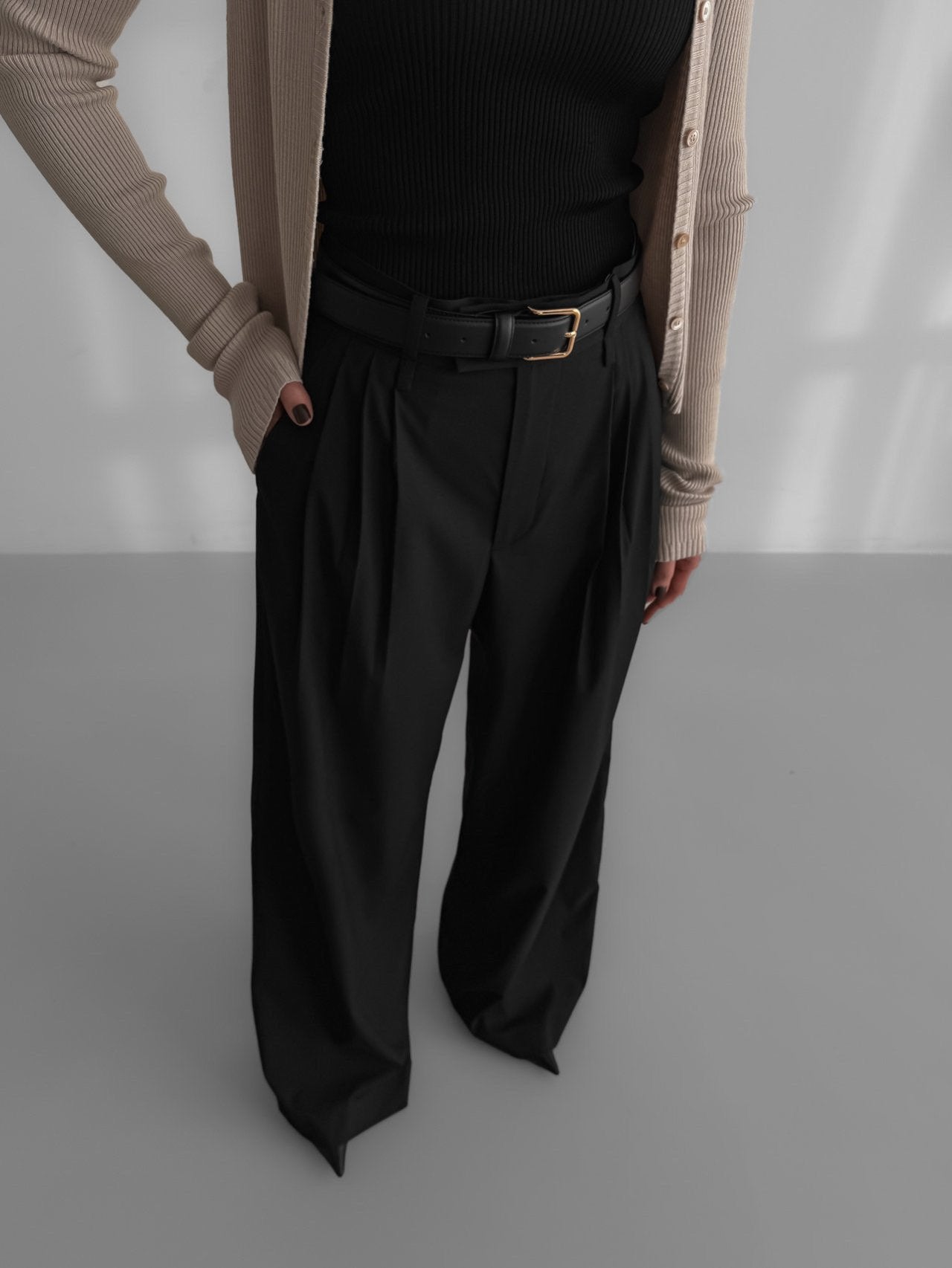 [PAPERMOON] SS / Three Pin - Tuck Detail Wide Trousers