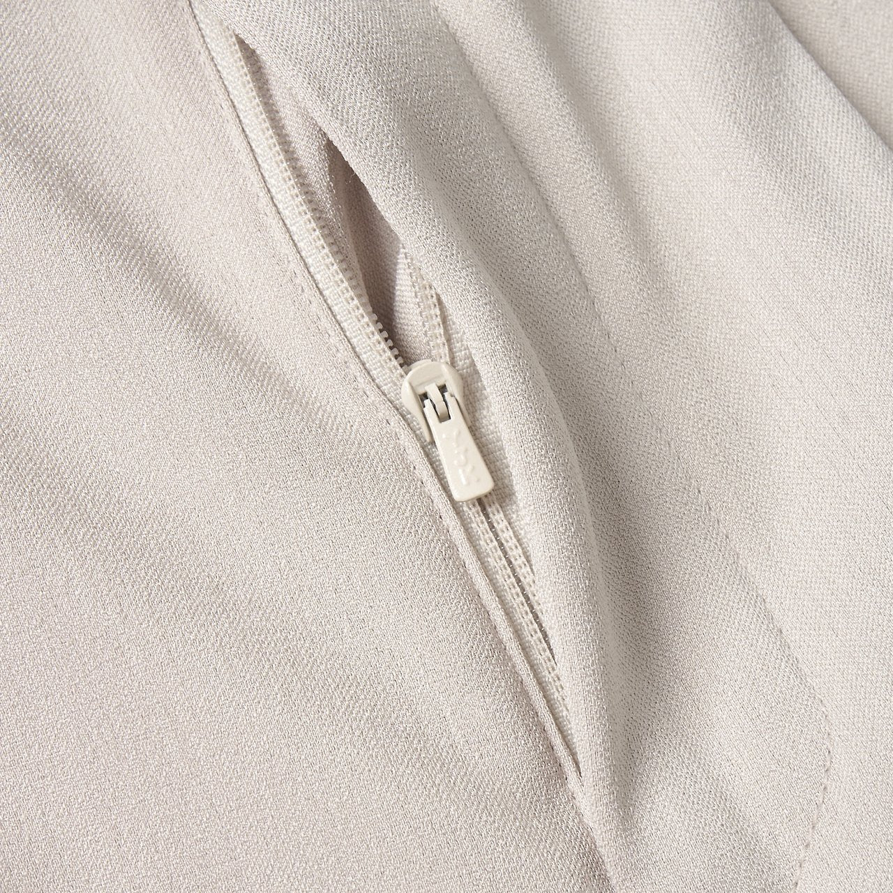 Lavi Linen Set-up