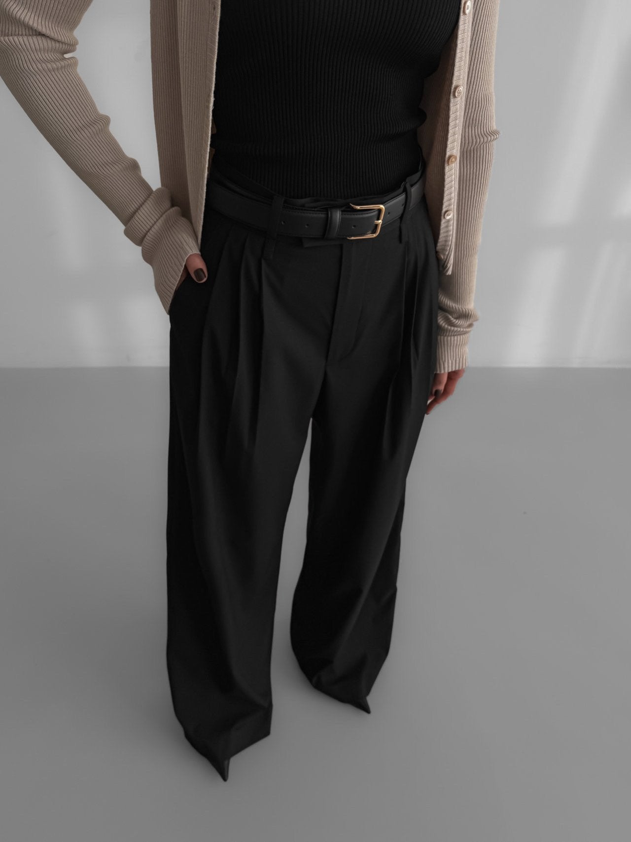 【PAPERMOON ペーパームーン】SS / Three Pin - Tuck Detail Wide Trousers