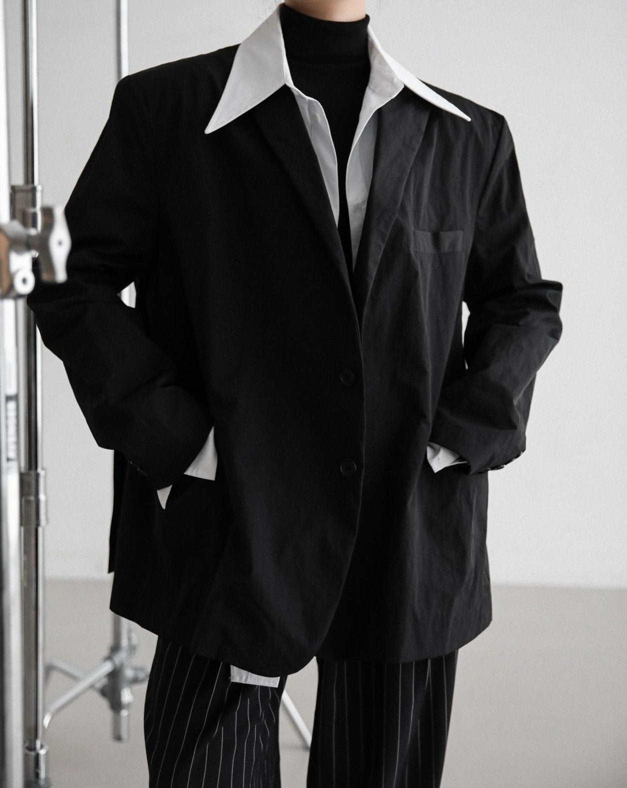 【PAPERMOON 페이퍼 문】SS / Oversized Back Side Slit Nylon Twill Blazer