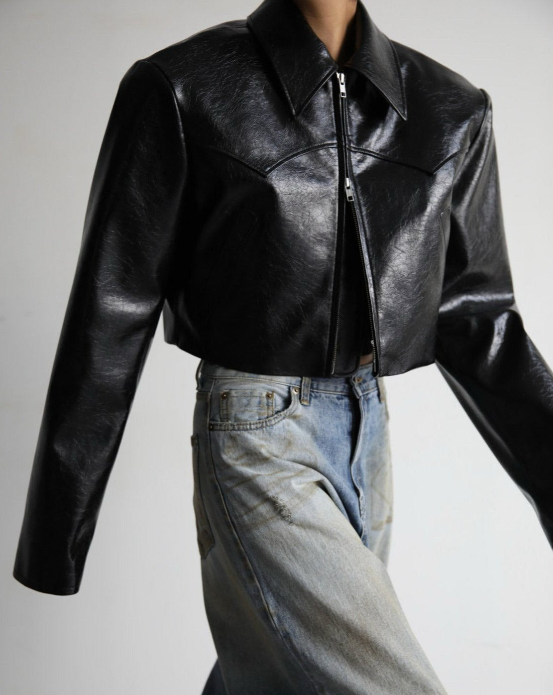 【PAPERMOON 페이퍼 문】SS / Western Zipped Up Vegan Leather Cropped Jacket