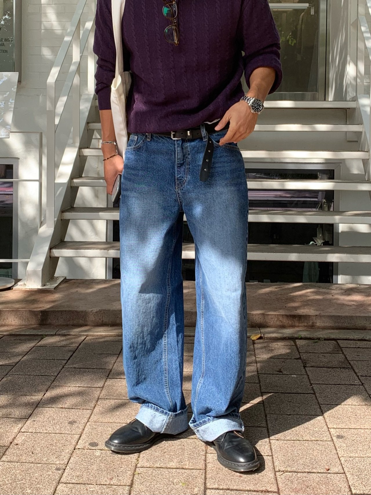 Mid-Blue Curved Denim Pants