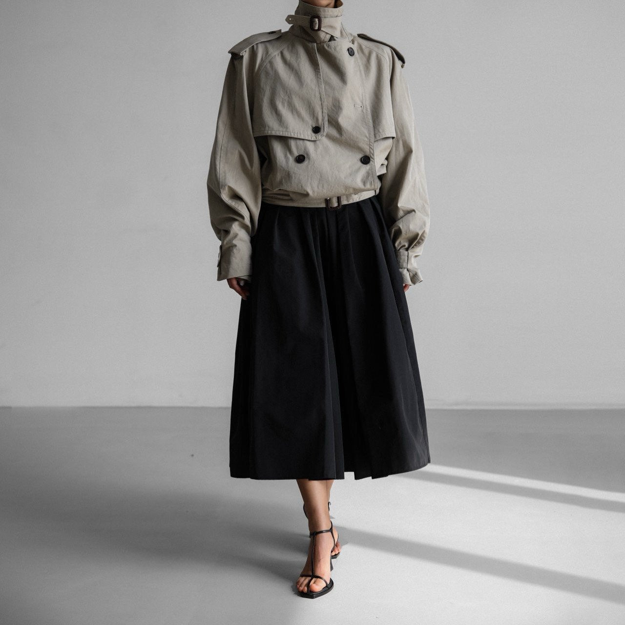 【PAPERMOON 페이퍼 문】SS / Oversized Cropped Trench Coat