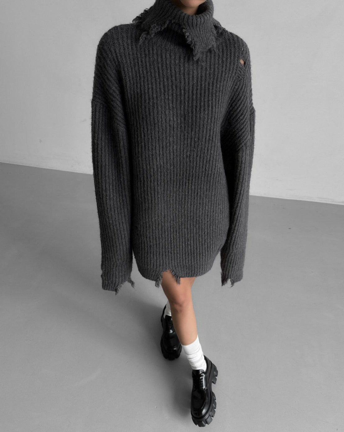 【즉납】【PAPERMOON 페이퍼 문】AW / Alpaca Blend Wool Chunky Oversized Distressed Turltleneck Knit