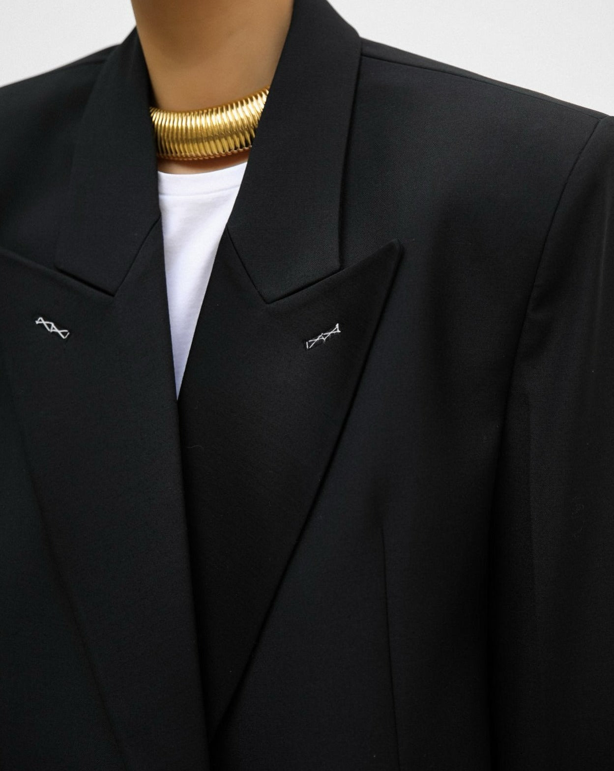 [PAPERMOON] SS / Bi-Color Stitch Point Peaked Lapel Tuxedo Blazer