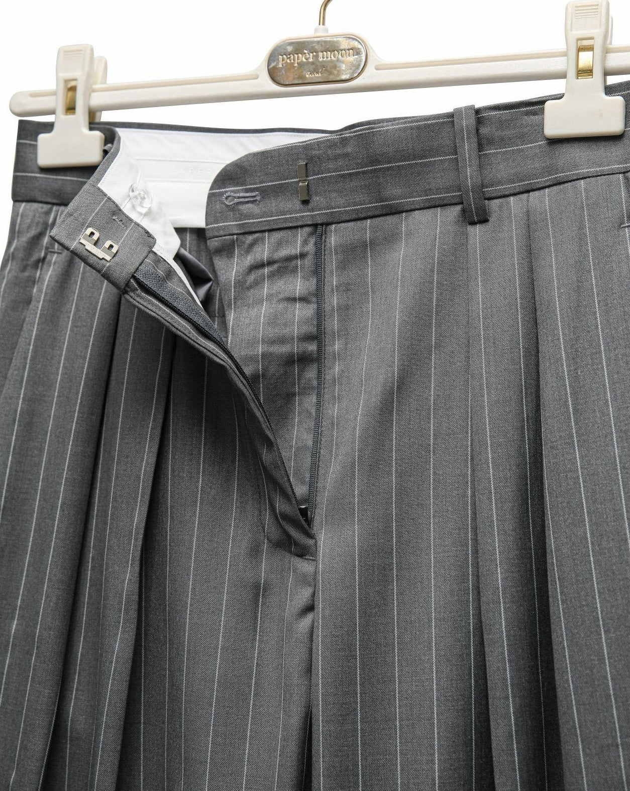 【PAPERMOON ペーパームーン】SS / Wide Pin Stripe Set up Suit Pleated Trousers