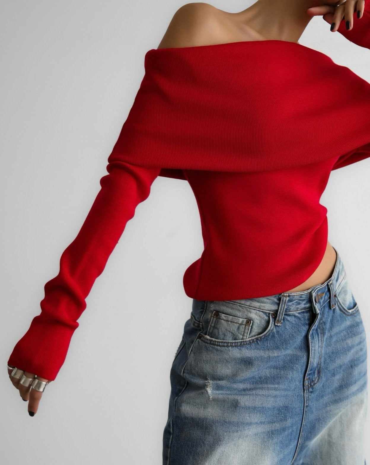 【PAPERMOON 페이퍼 문】SS / Off Shoulder Long Sleeved Knit Top