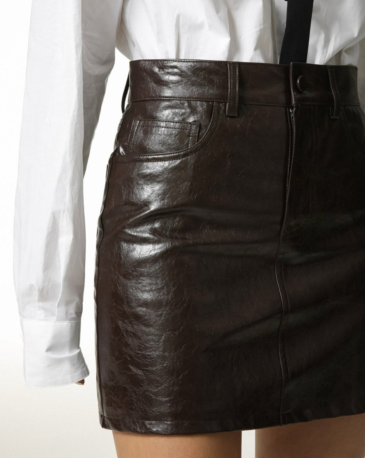 【PAPERMOON 페이퍼 문】SS / Denim Button Detail Vegan Leather Mini Skirt