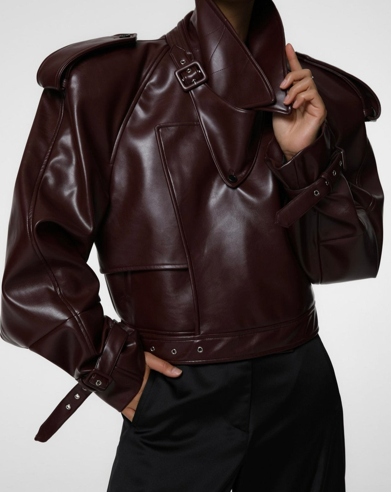 【즉납】【PAPERMOON 페이퍼 문】AW / Belted Buckle Detail Chunky Cropped Leather Trench Jacket
