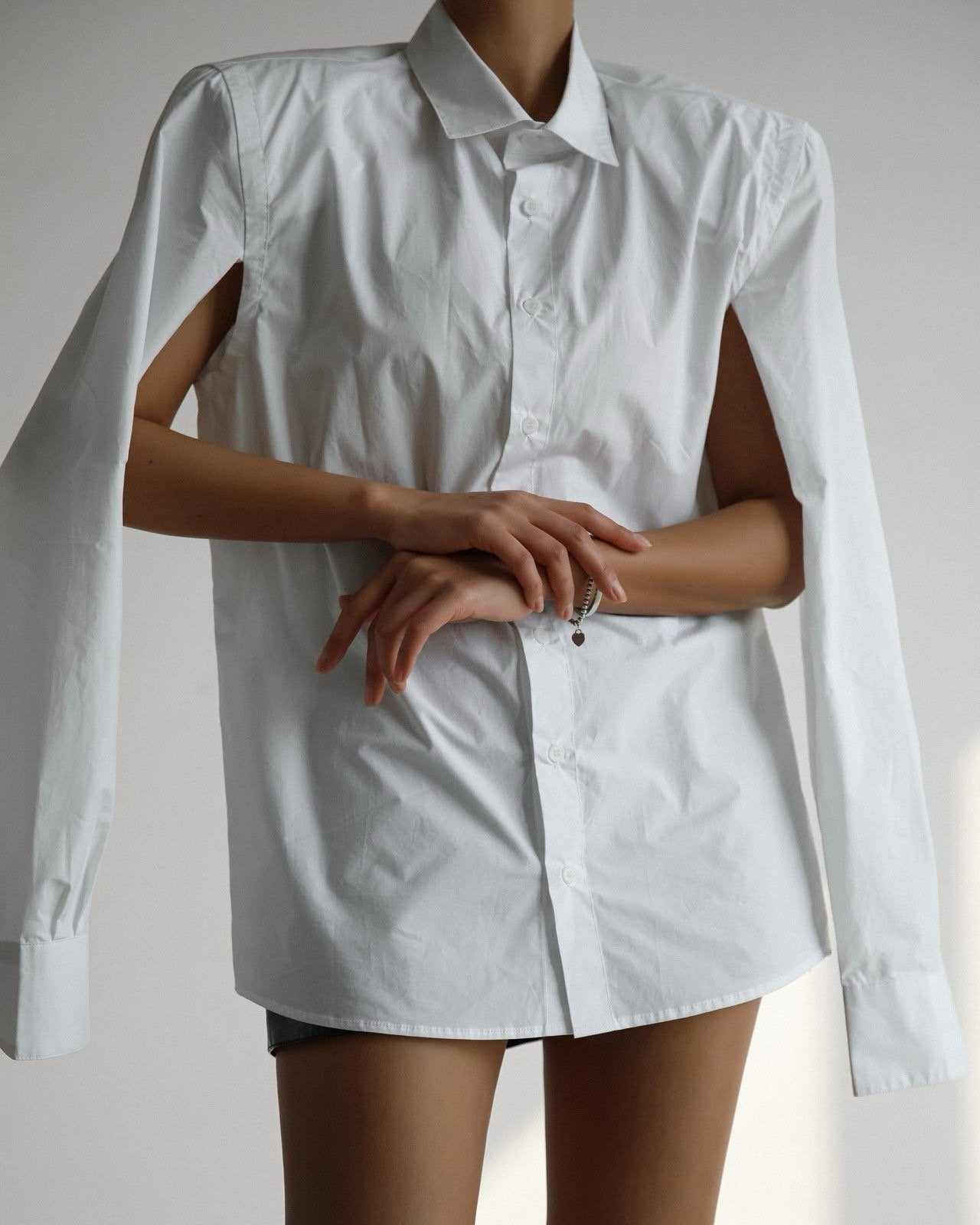 【PAPERMOON 페이퍼 문】SS / Classic Padded Shoulder Cut Out Detail Button Down Shirt