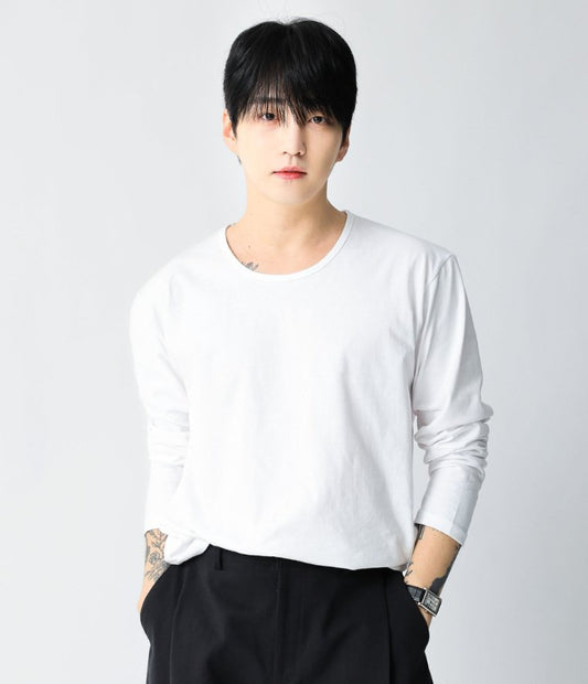 Essential U-Neck Long Sleeve Tee