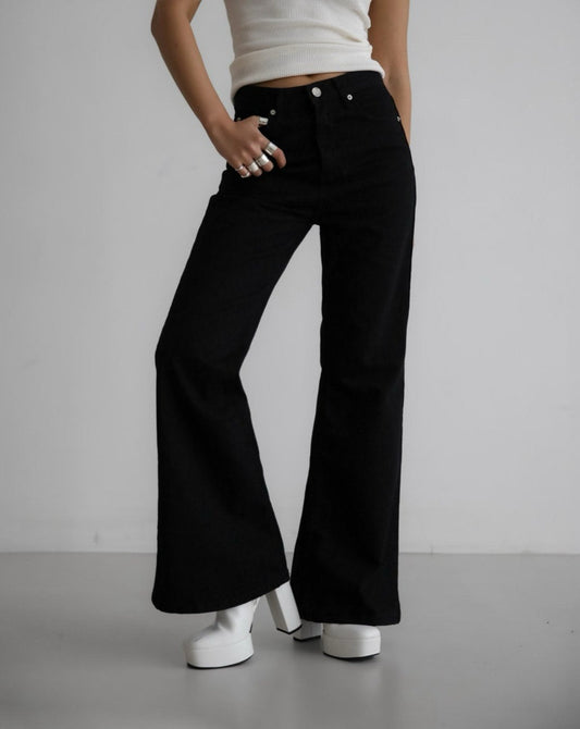 【PAPERMOON 페이퍼 문】SS / Classic High Waist Boots Cut Flared Black Jeans