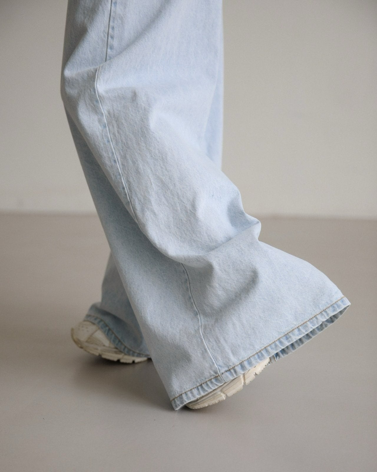 【PAPERMOON 페이퍼 문】SS / Iced Blue Wide Leg Flared Denim Jeans