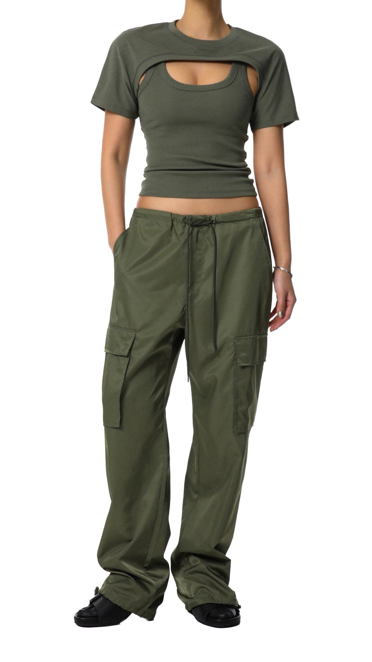 【PAPERMOON ペーパームーン】SS / Nylon Drawstring Cargo Pocket Trousers