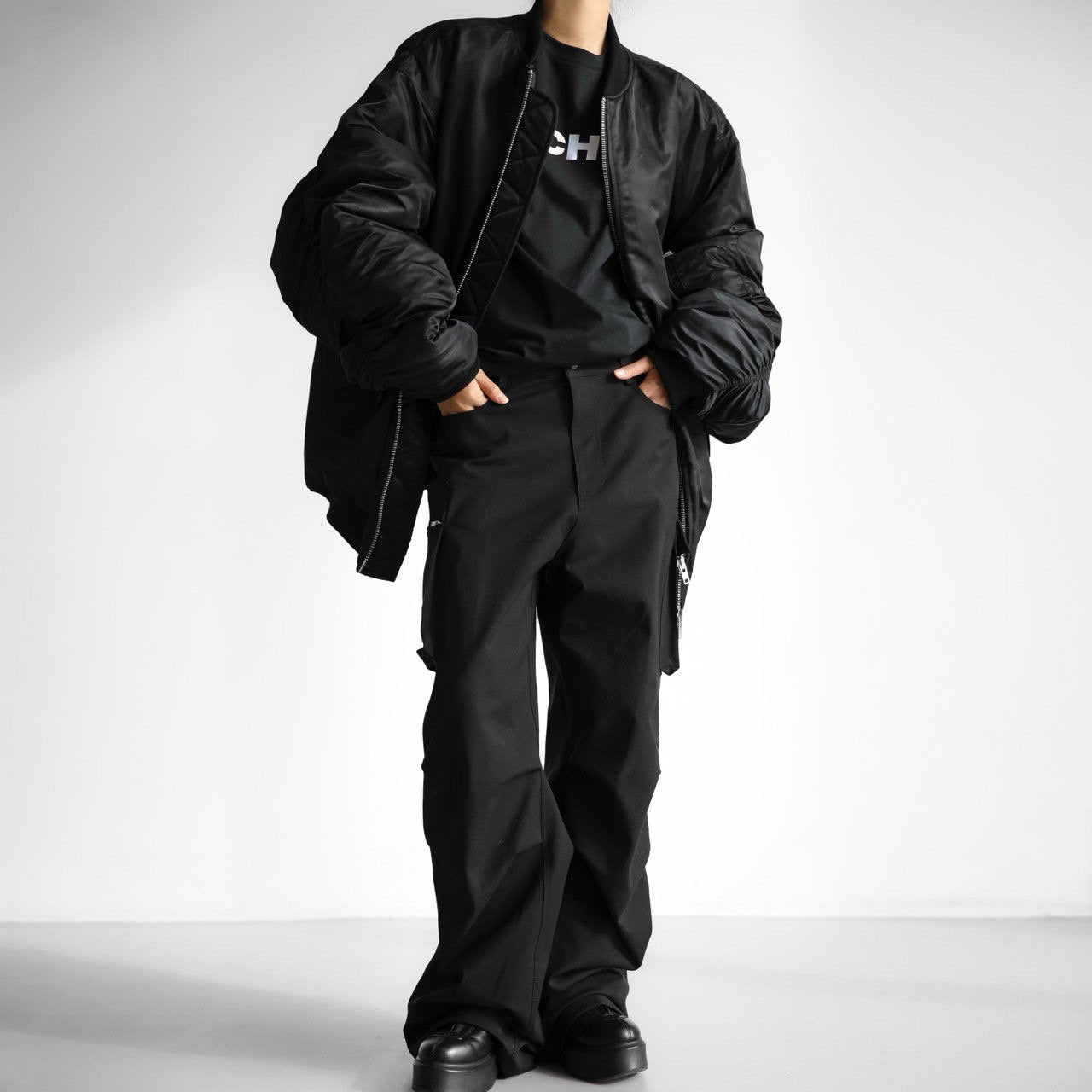 【즉납】【PAPERMOON 페이퍼 문】AW / LUX Heavy Texture Wide Cargo Trousers