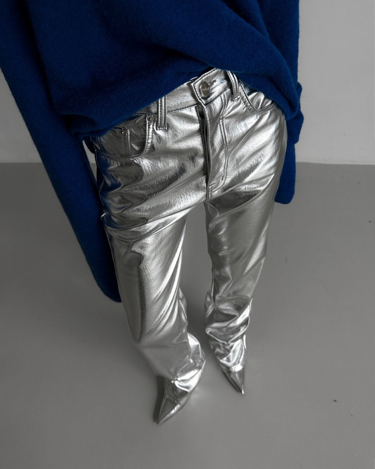 【즉납】【PAPERMOON 페이퍼 문】AW / Patent Vegan Leather Coated Straight Pants