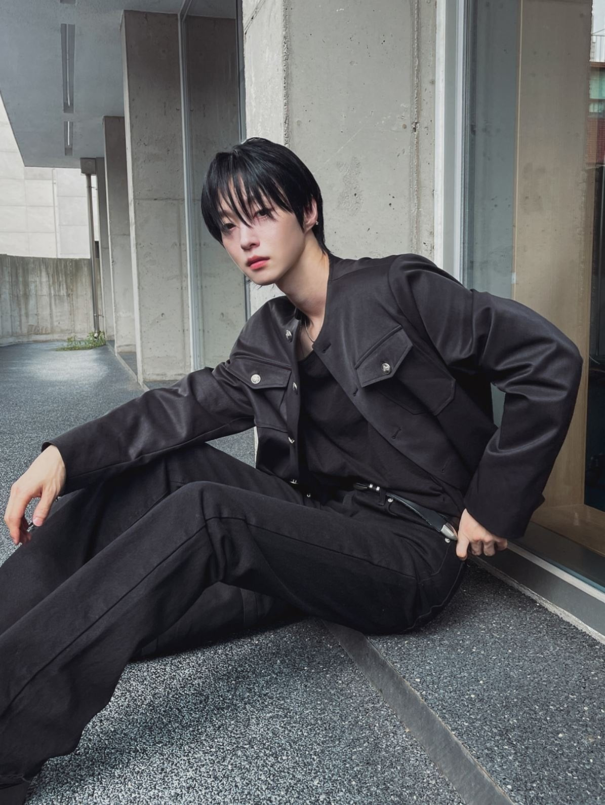 Silver Button Round-Neck Jacket