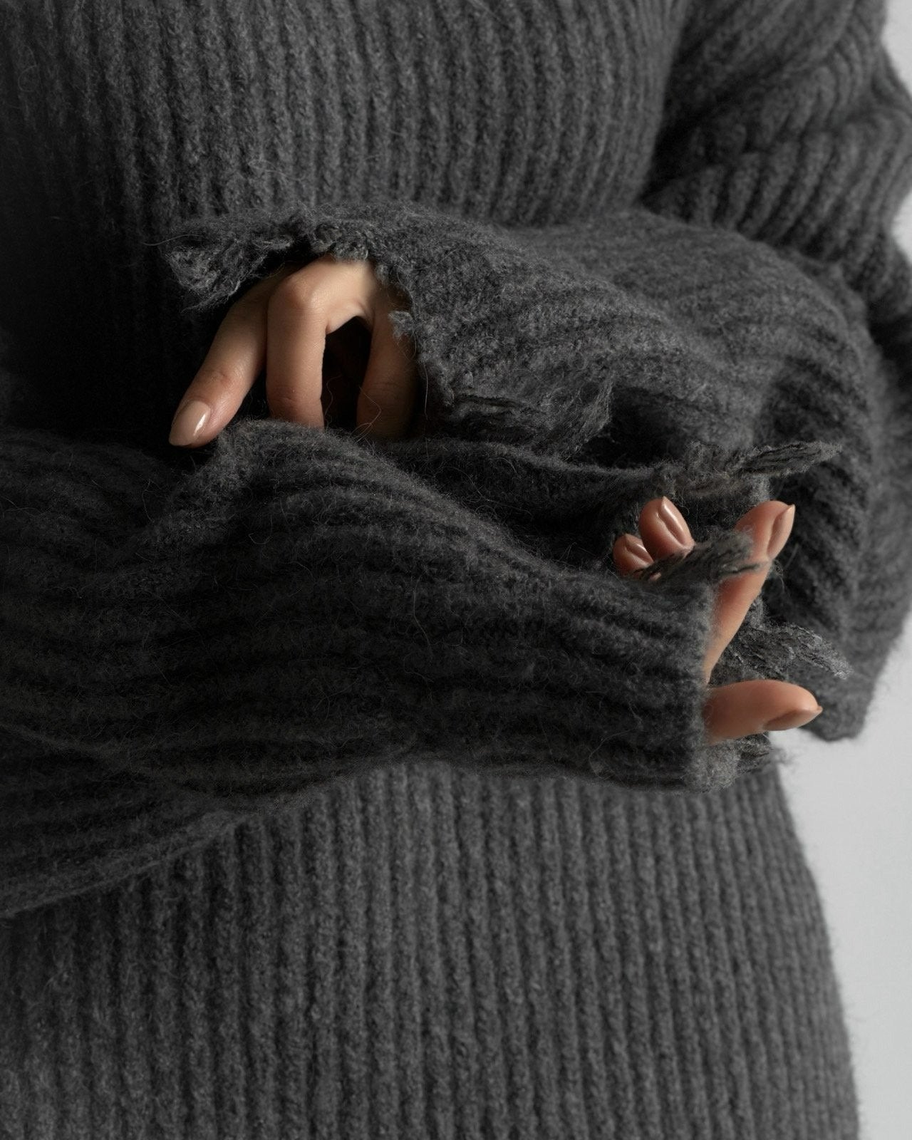 [Ready to ship] [PAPERMOON] AW / Alpaca Blend Wool Chunky Oversized Distressed Turtleneck Knit