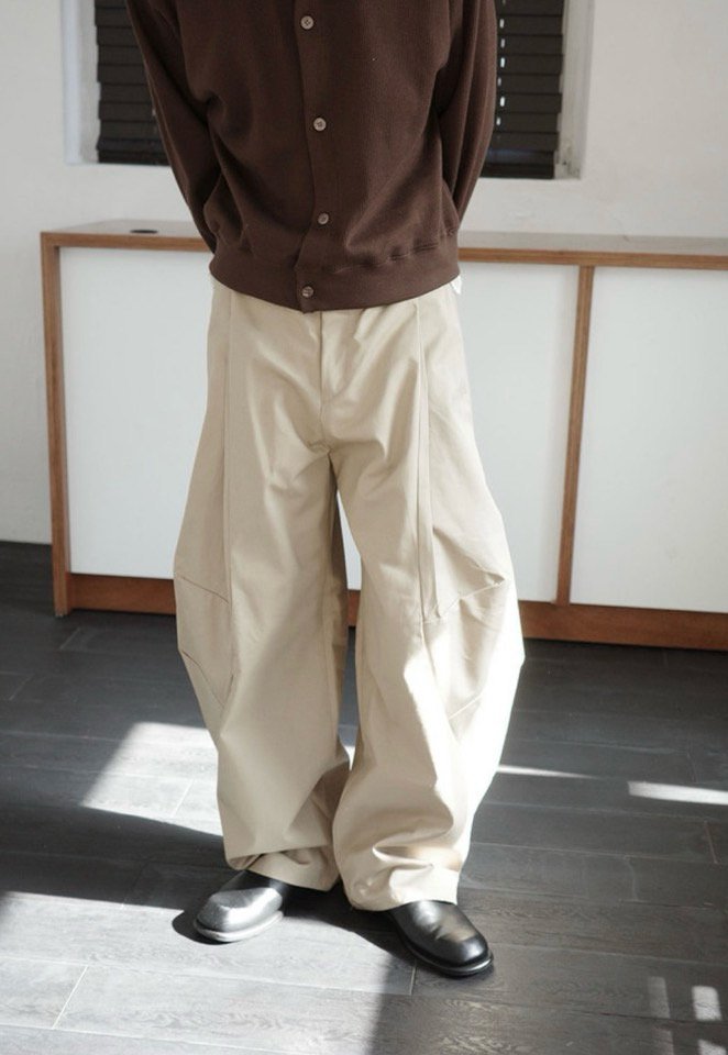 Wood Dart Curved Pants