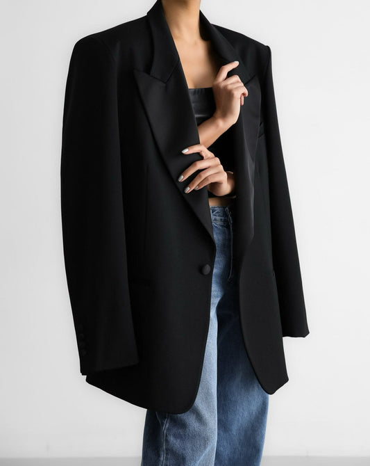 【PAPERMOON ペーパームーン】SS / Satin Peaked Lapel Oversized Tuxedo Blazer