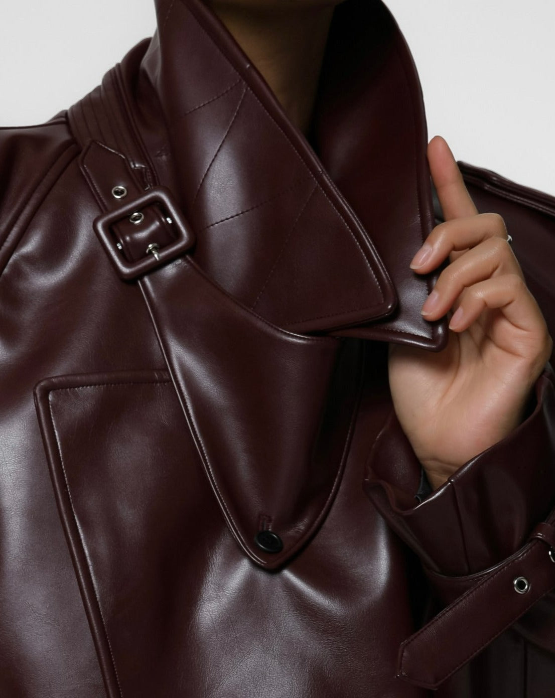 [Ready to ship] [PAPERMOON] AW / Belted Buckle Detail Chunky Cropped Leather Trench Jacket