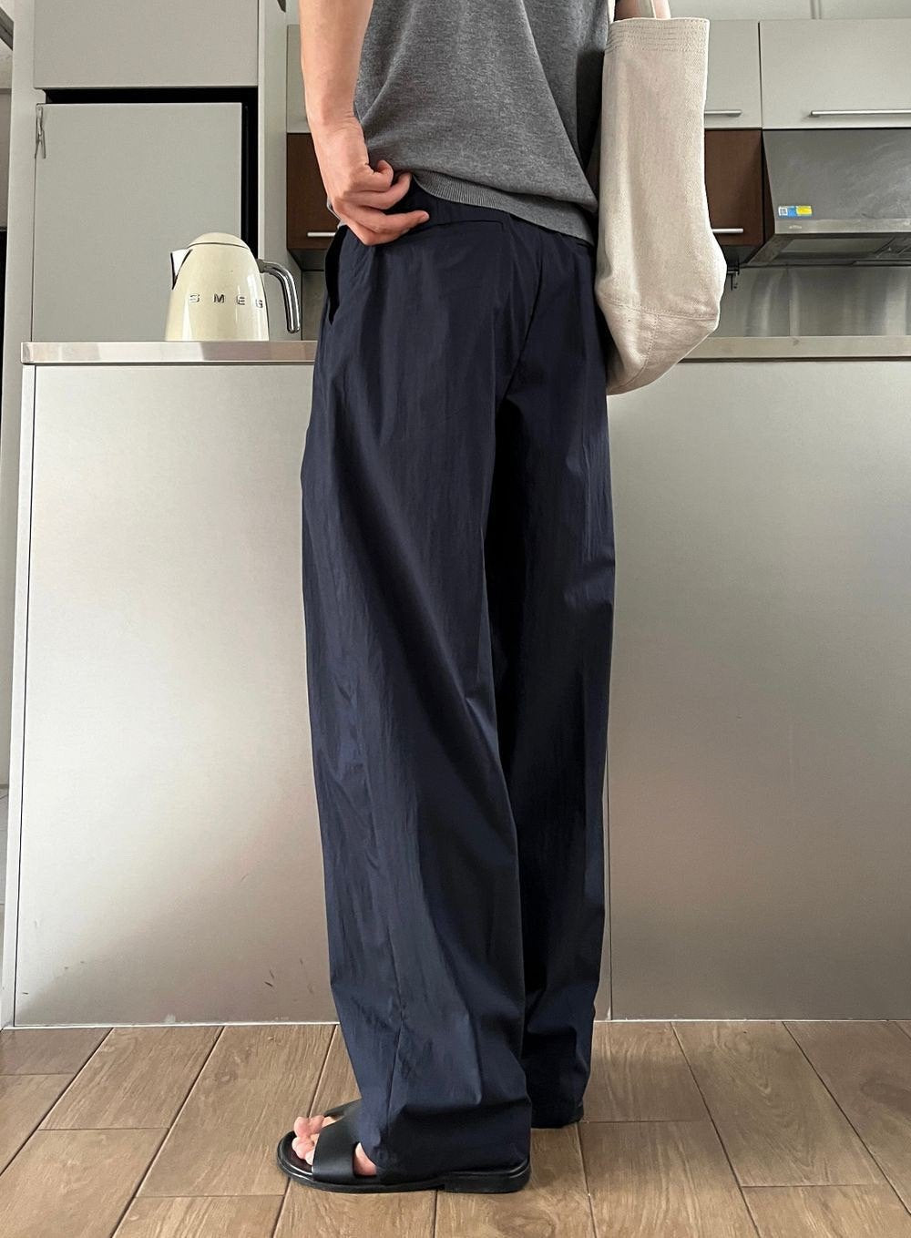 CN Light Tucked Balloon Pants