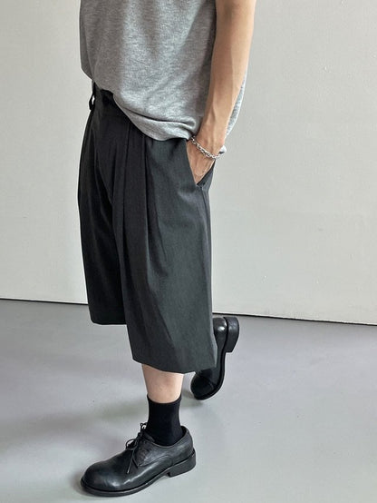 Stripe Banding Two-Tuck Shorts