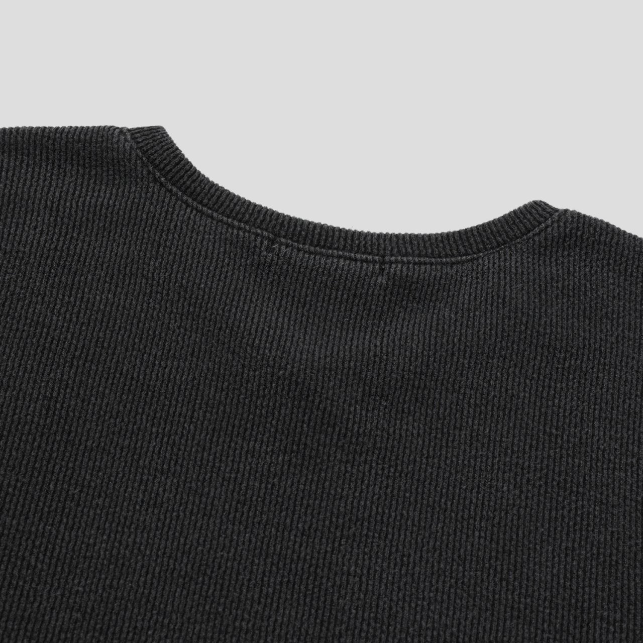 Pigment Knit V-Neck