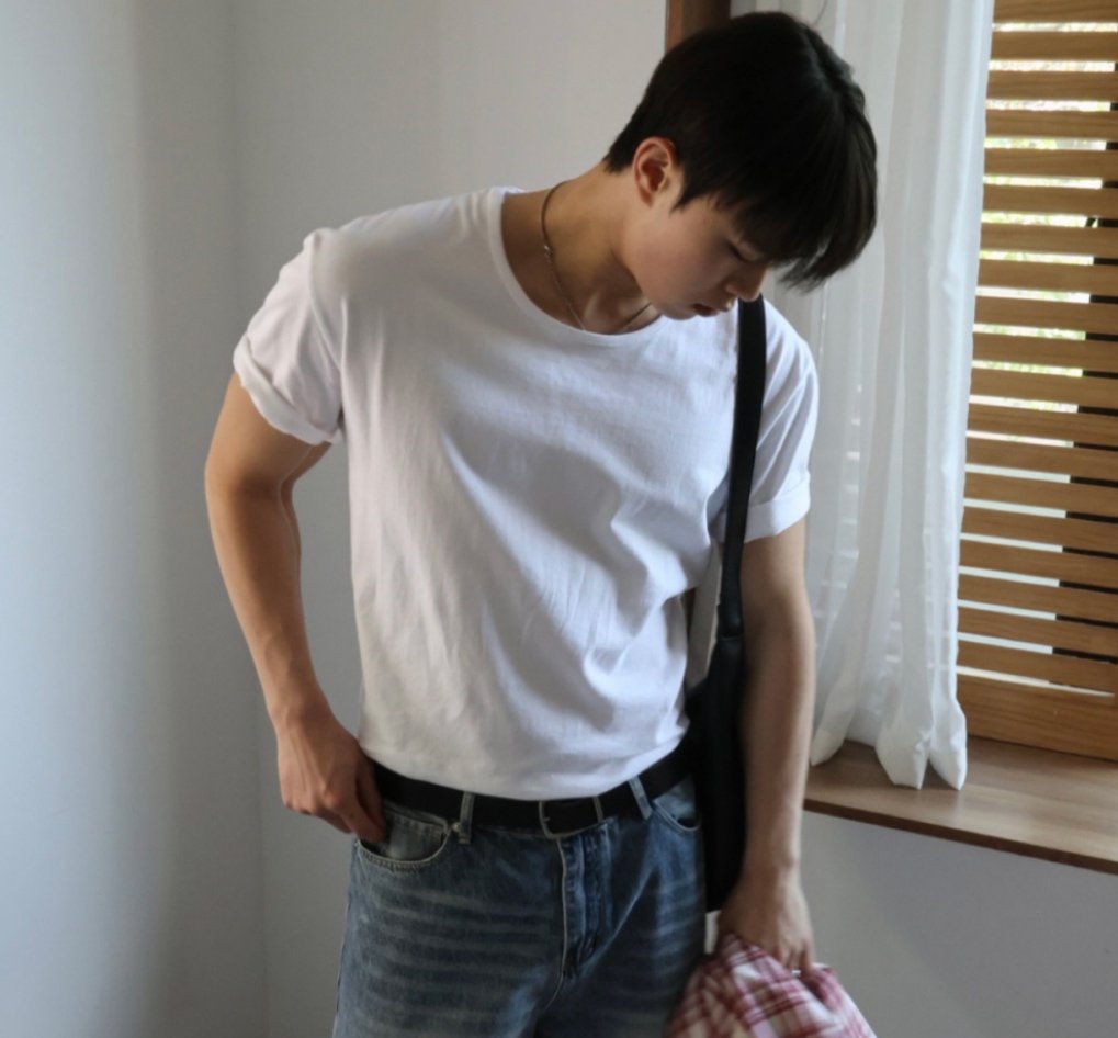 Essential Soft U-Neck Tee