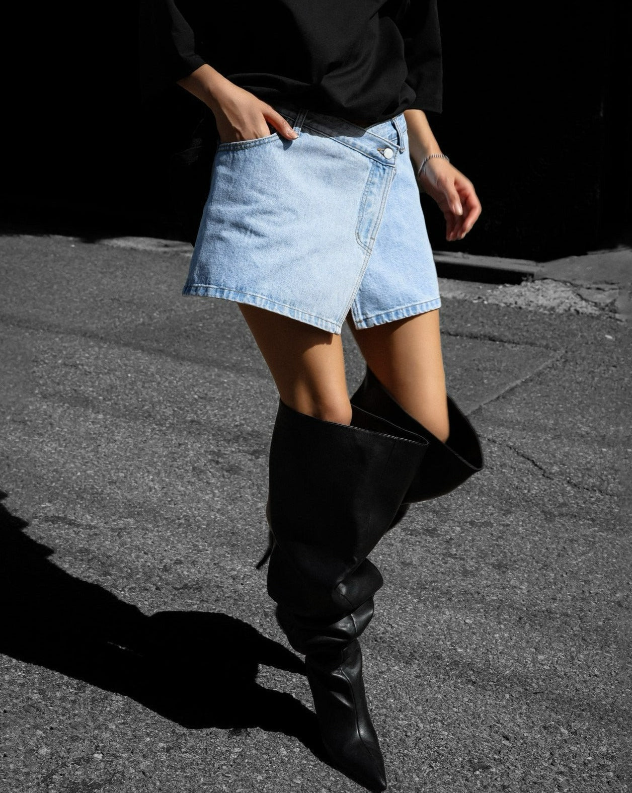 【PAPERMOON 페이퍼 문】SS / Washed Blue Denim Zipped Up Wrap Mini Skirt