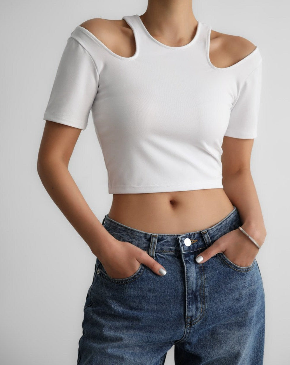 [PAPERMOON] SS / Cut Out Shoulder Detail Cropped Top