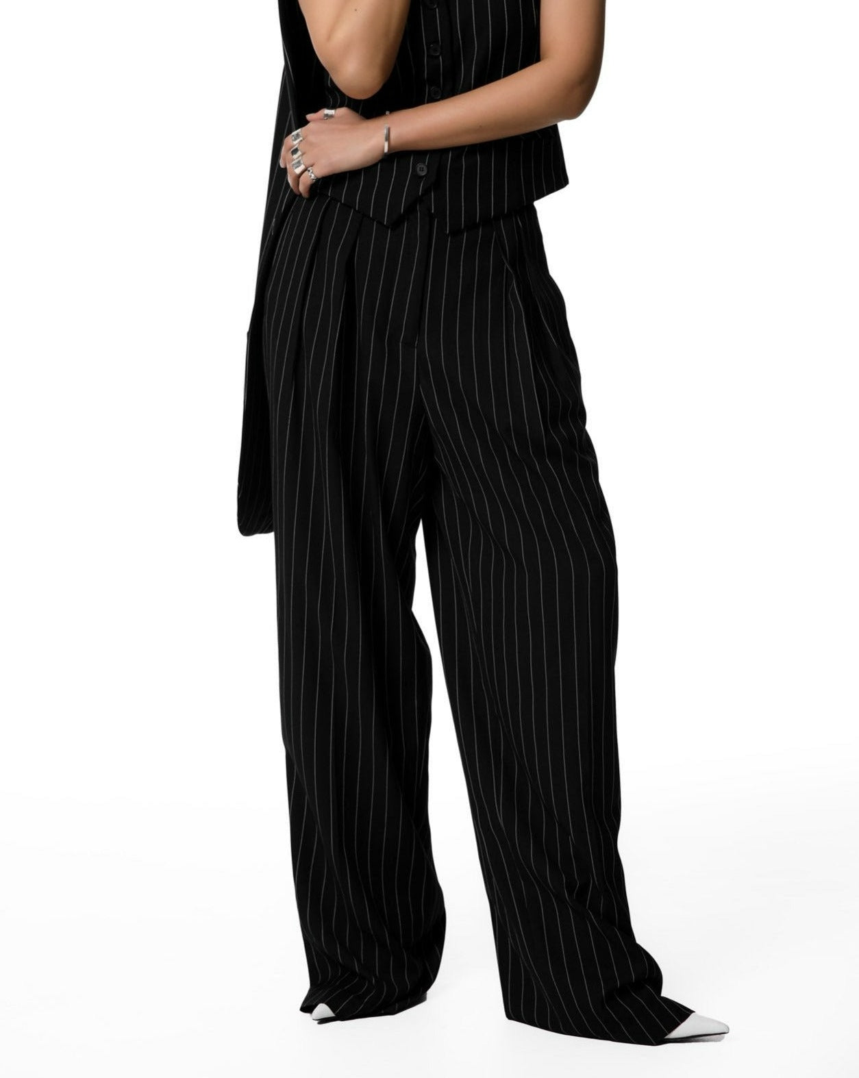 【PAPERMOON ペーパームーン】SS / Wide Pin Stripe Set up Suit Pleated Trousers