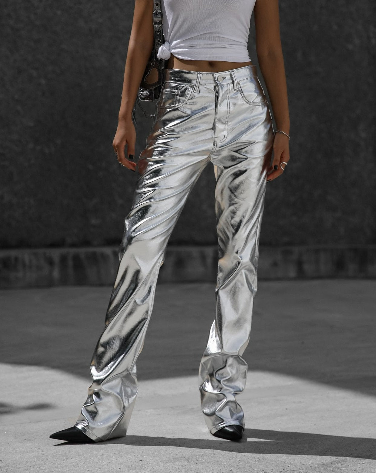 【즉납】【PAPERMOON 페이퍼 문】AW / Patent Vegan Leather Coated Straight Pants